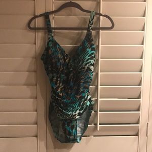 One piece bathing suit with foam cups